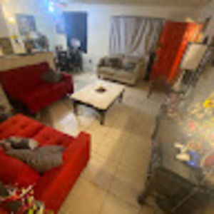 Meet your Posher, Claudia